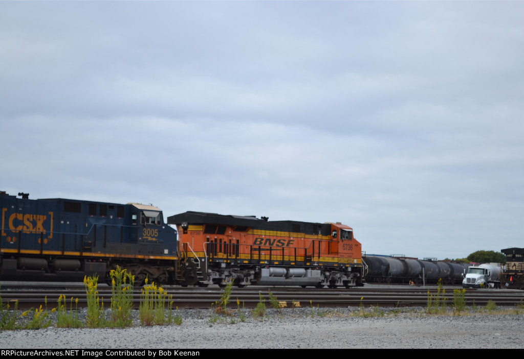 BNSF 6736